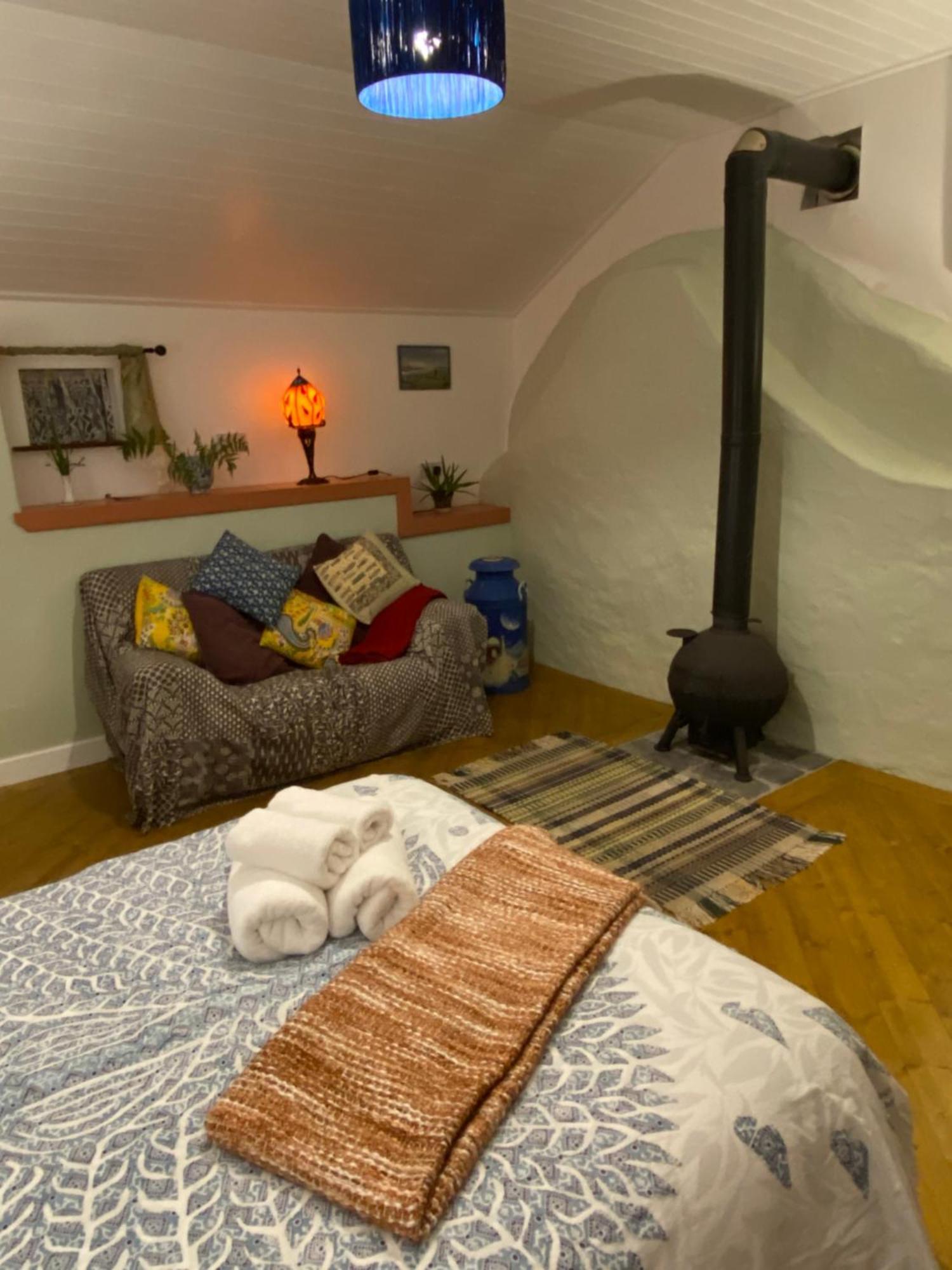 Unique Old Stone Cottage Killarney Eksteriør bilde